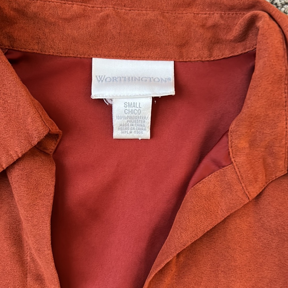 Button Down - Picture 2 of 3